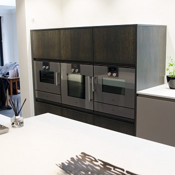 Kitchen cooker